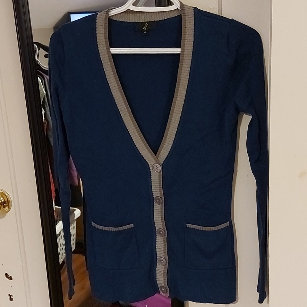 G21 boyfriend cardigan.